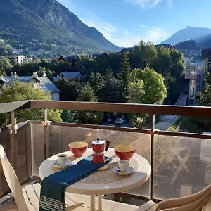 Sweet With Direct Access To Skiing Briançon
